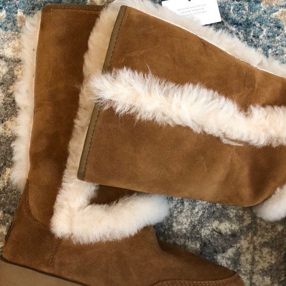 Ugg Women's Sundance Waterproof Boots size 5.5 - Picture 3 of 12